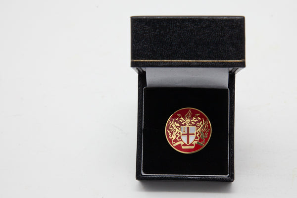 Red coat of arms lapel/tie pin